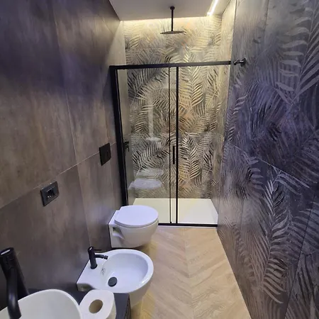 Gran Duca San Riccardo Luxury House Vicino Aeroporto Check In H24 *