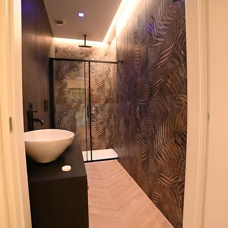 Gran Duca San Riccardo Luxury House Vicino Aeroporto Check In H24 Appartamento *